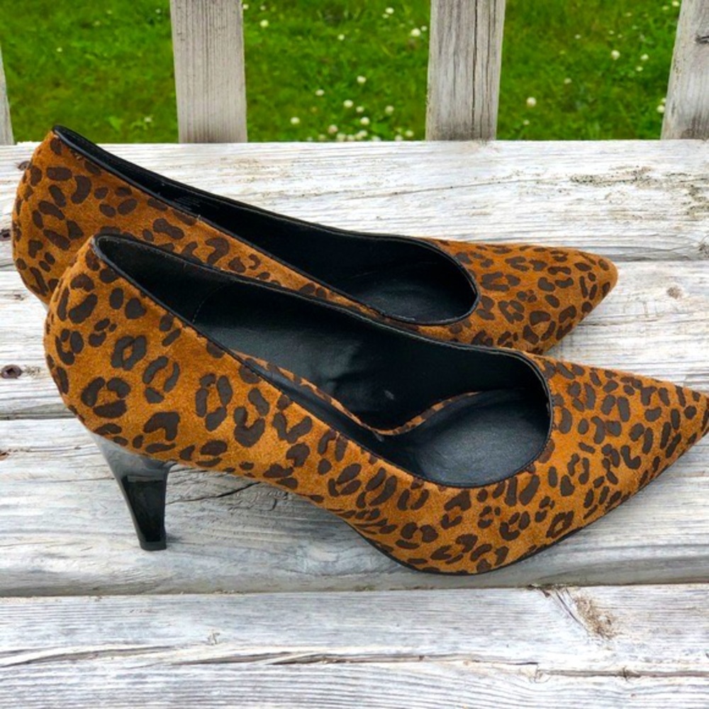 Dana Buchman Cheetah Print Heels
